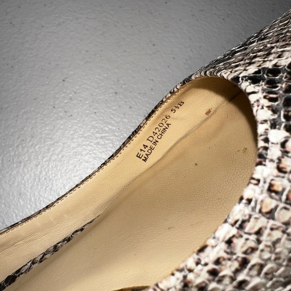 Cole Haan Snakeskin leather wedge pointed toe heels 5.5 office - Picture 8 of 13